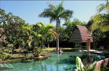 Pondok Sari Beach & Spa Resort