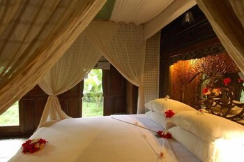 Pondok Sari Beach & Spa Resort