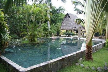 Pondok Sari Beach & Spa Resort