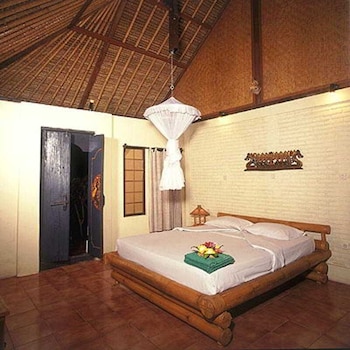 Pondok Sari Beach & Spa Resort