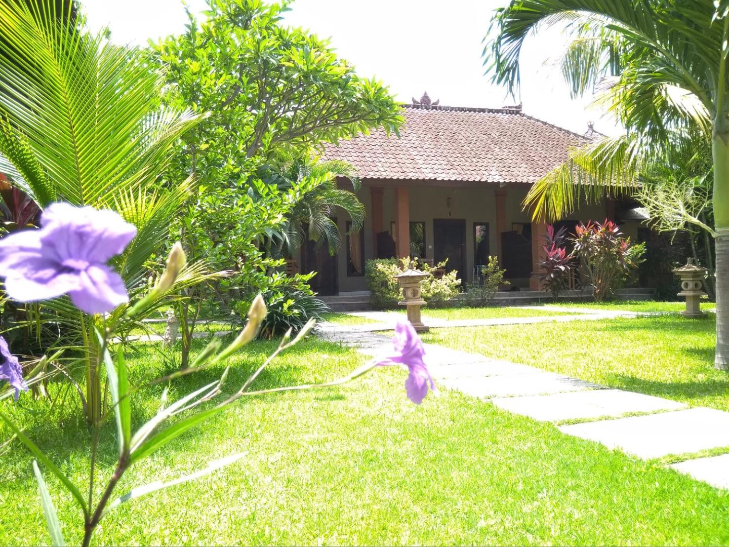 Suka Sari Cottages