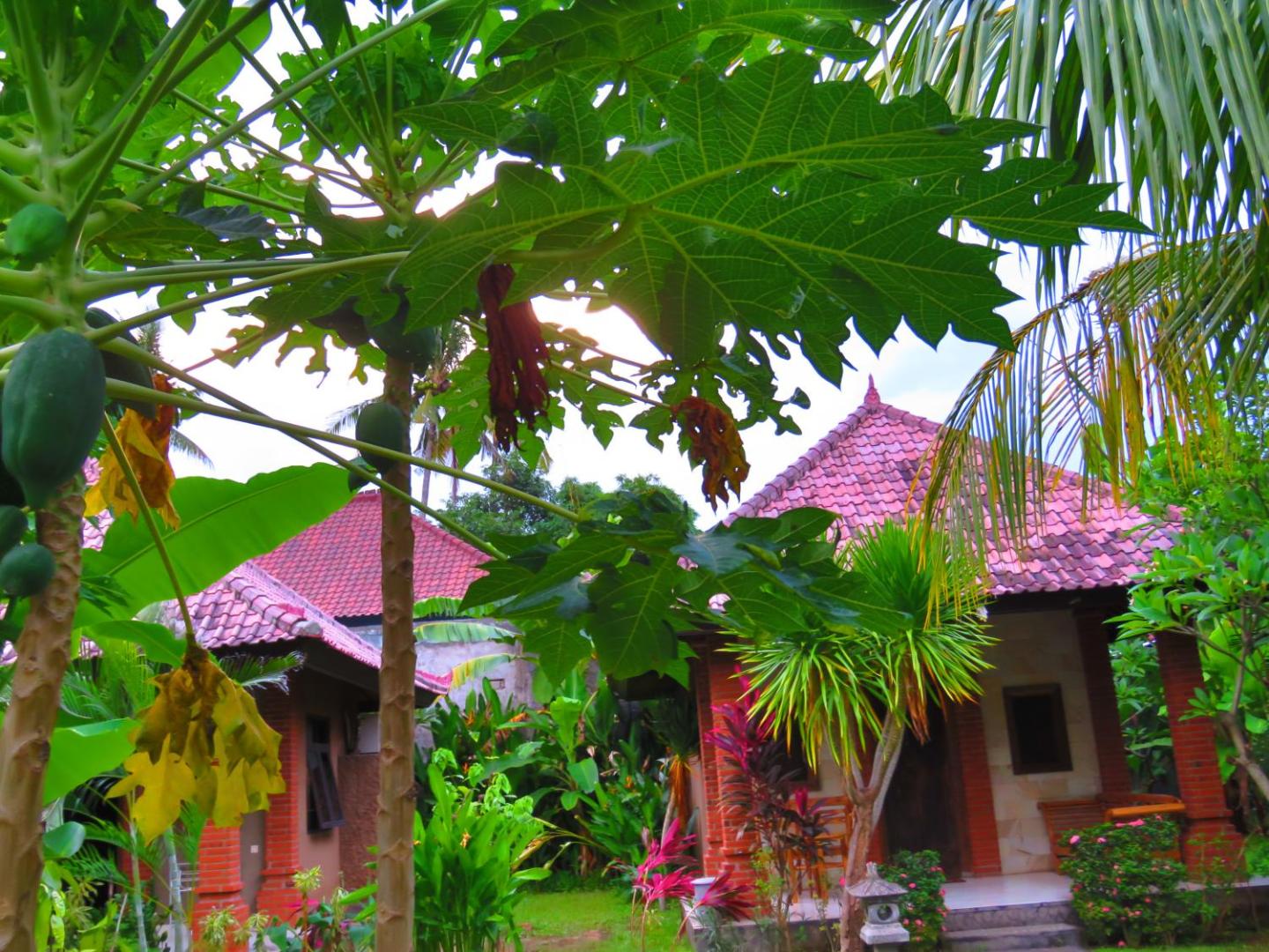 Suka Sari Cottages