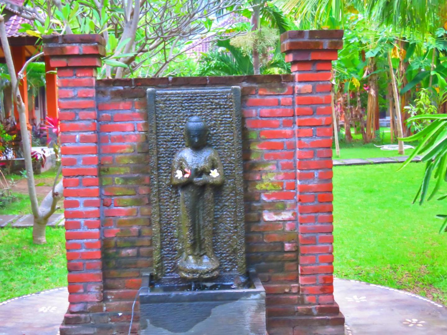 Suka Sari Cottages