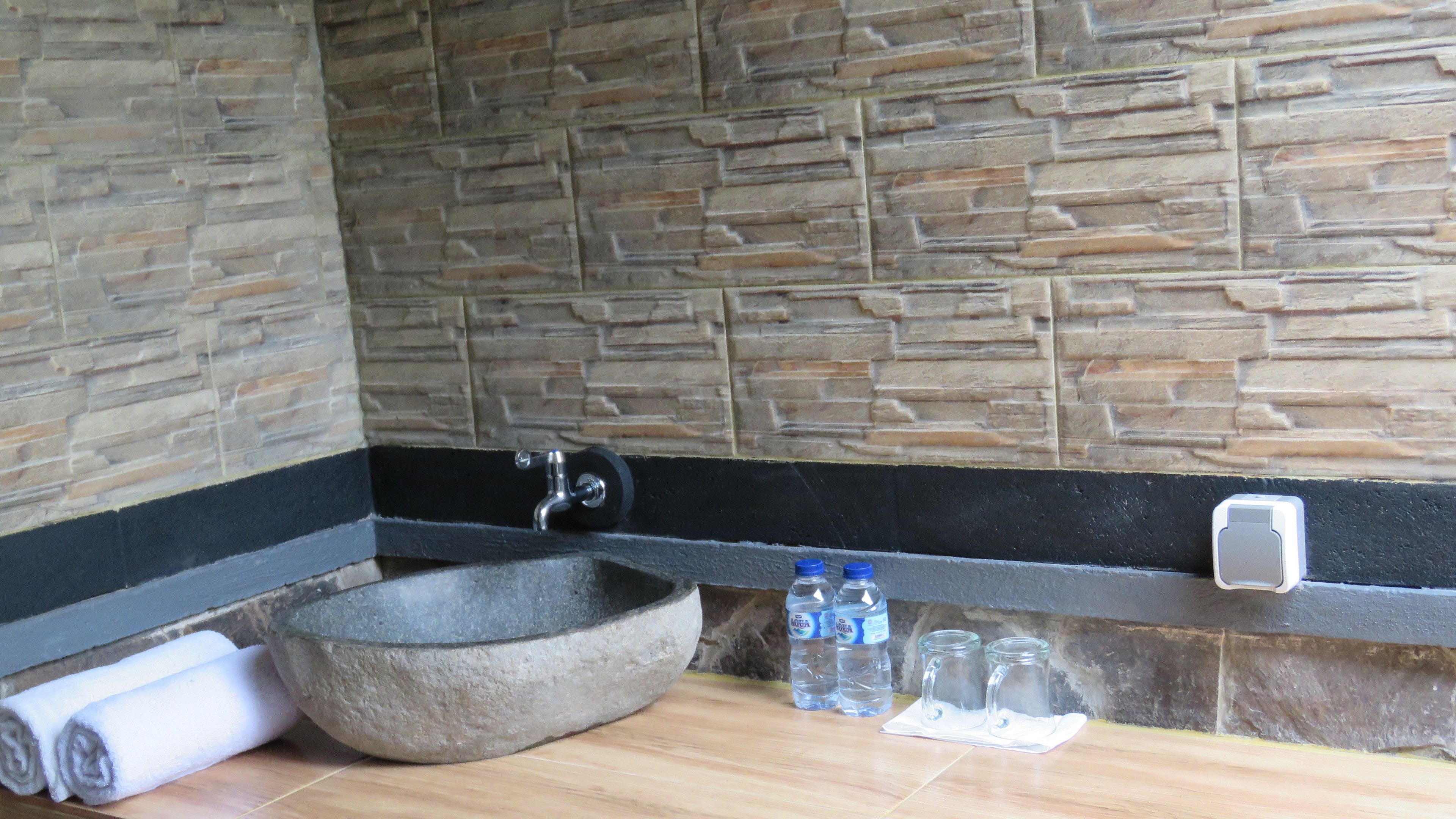 Suka Sari Cottages