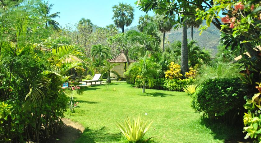 Taman Selini Wahana Beach Resort