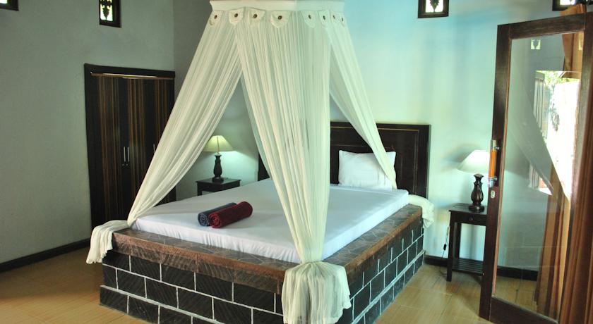 Taman Selini Wahana Beach Resort