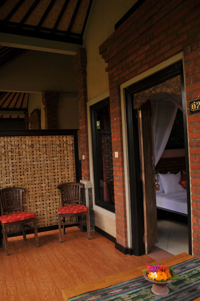 Tirta Sari Bungalows