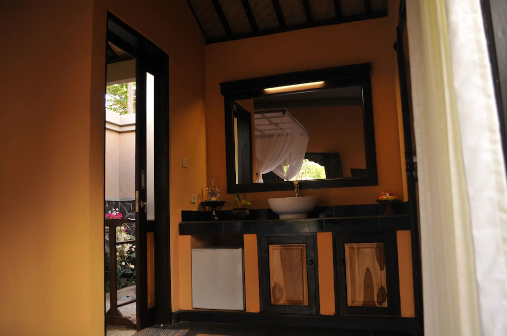 Tirta Sari Bungalows