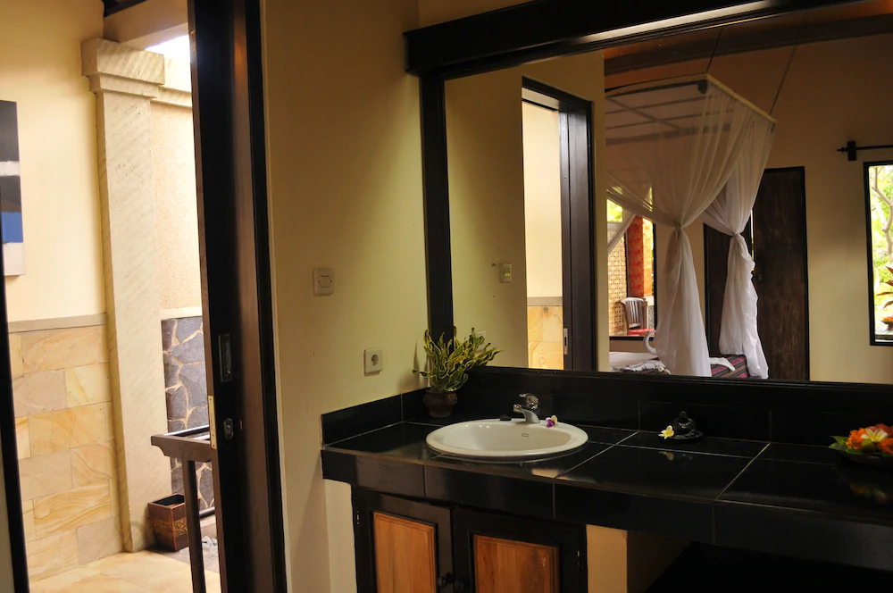 Tirta Sari Bungalows