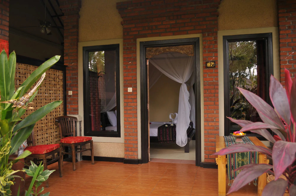 Tirta Sari Bungalows