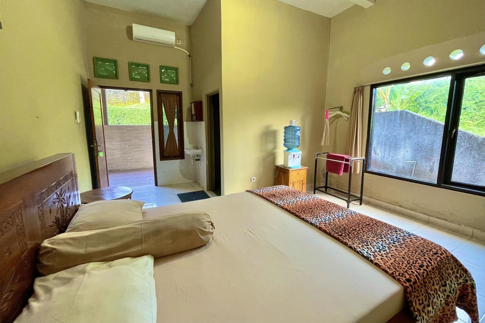 Mongan Homestay Beside The Belulang Hot Spring