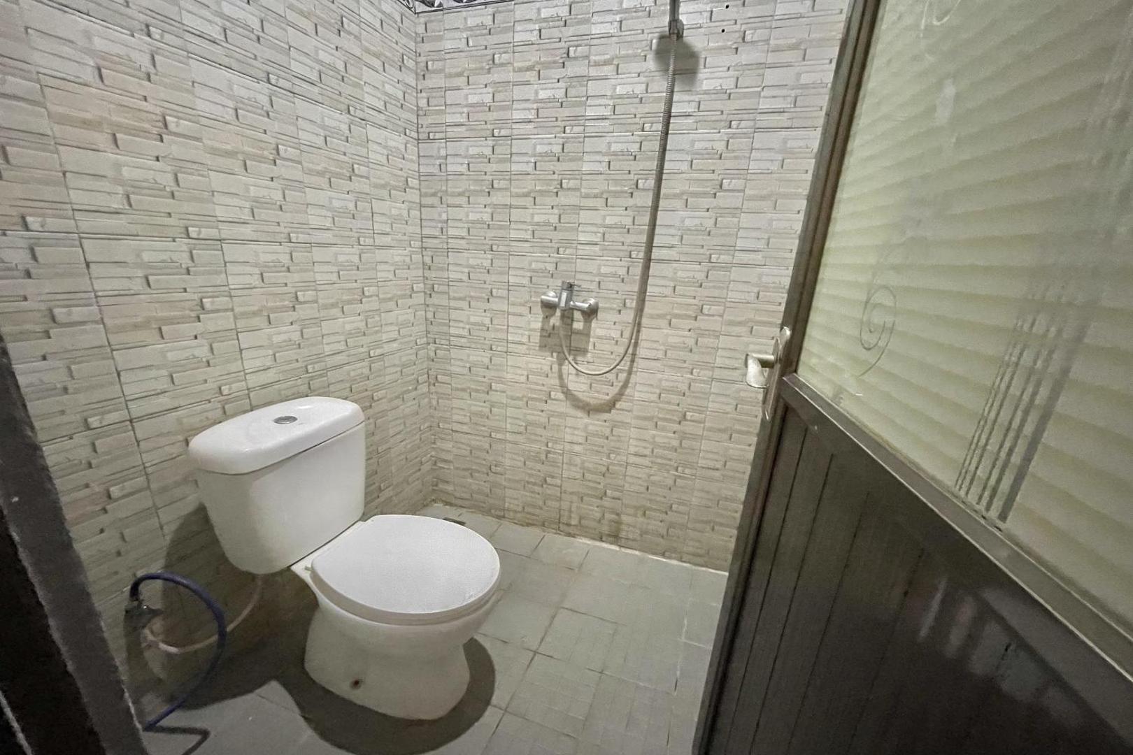 Mongan Homestay Beside The Belulang Hot Spring