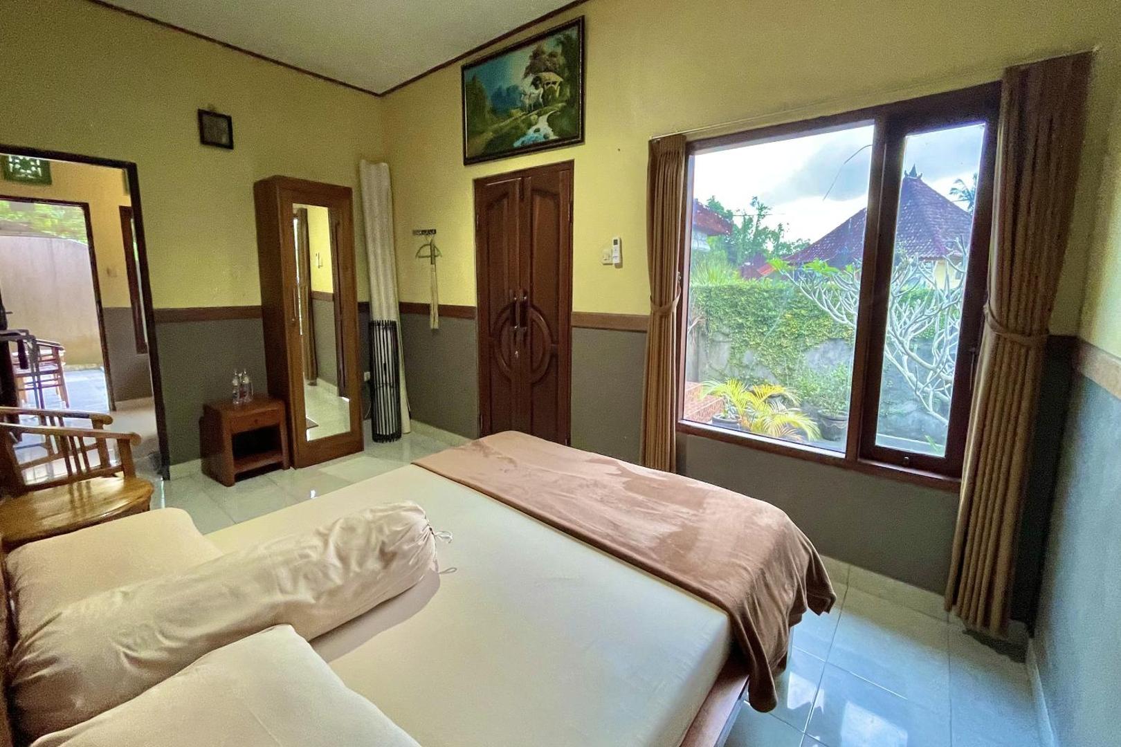 Mongan Homestay Beside The Belulang Hot Spring