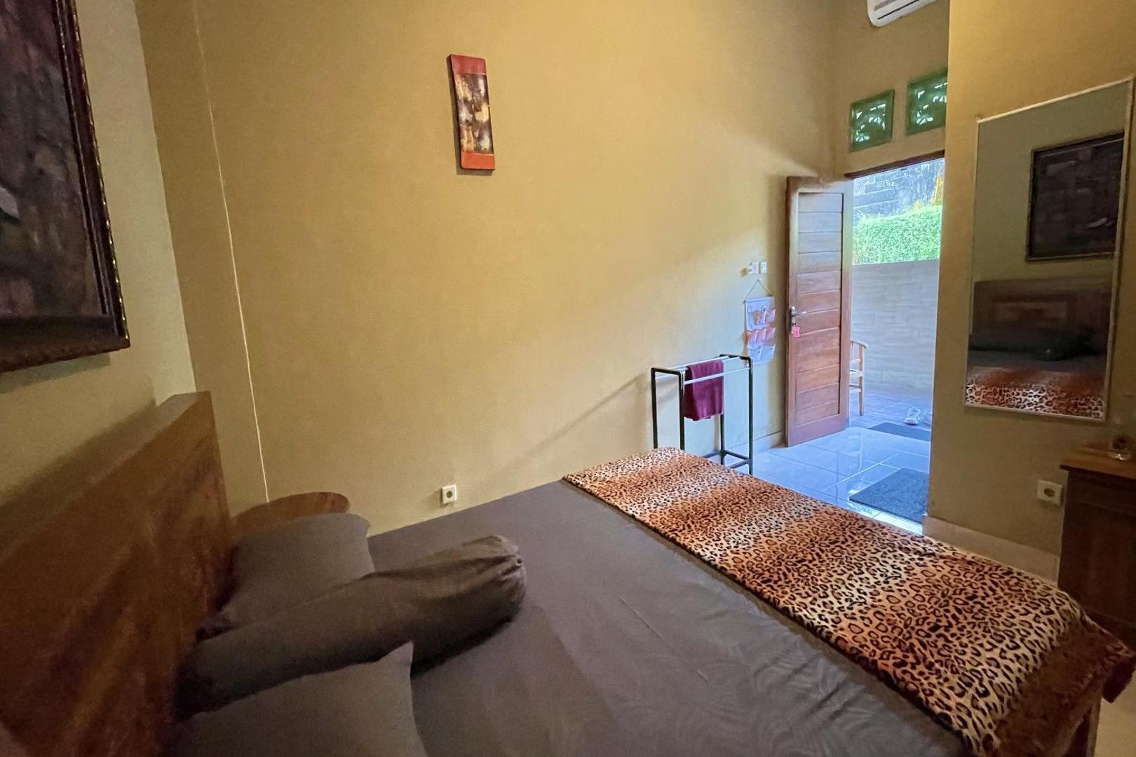 Mongan Homestay Beside The Belulang Hot Spring