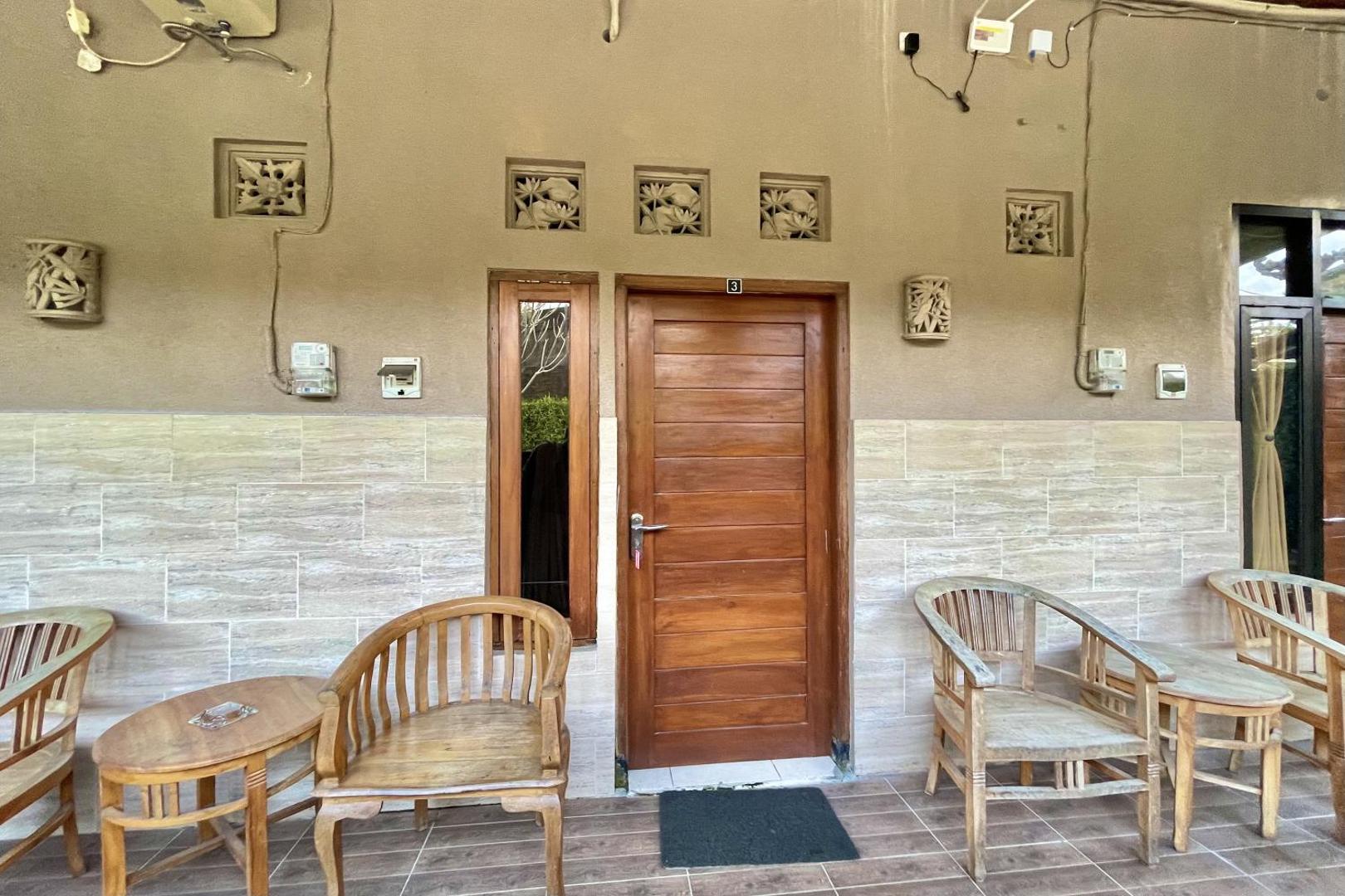 Mongan Homestay Beside The Belulang Hot Spring