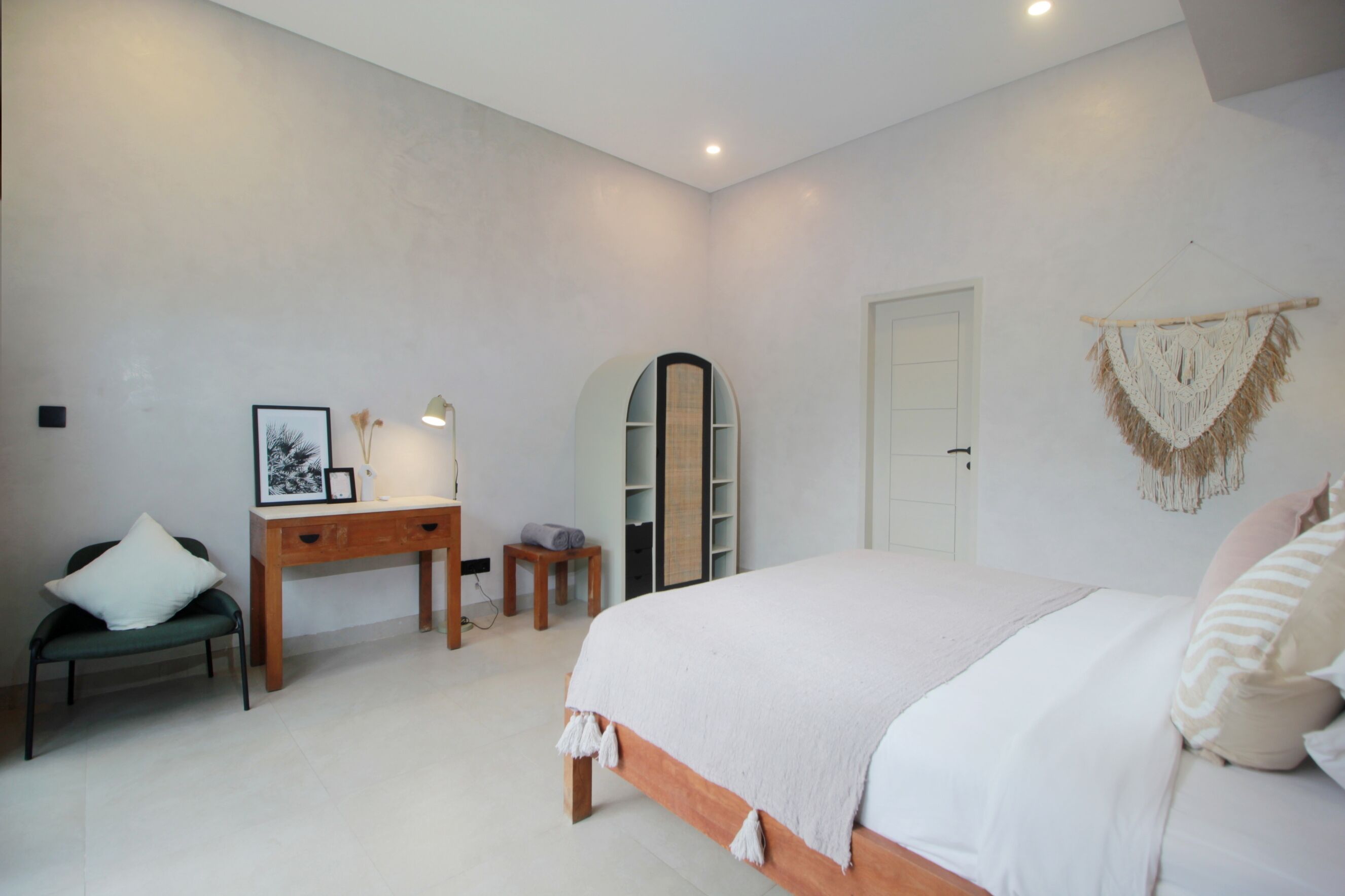 Echo Beach Villa & Apartment