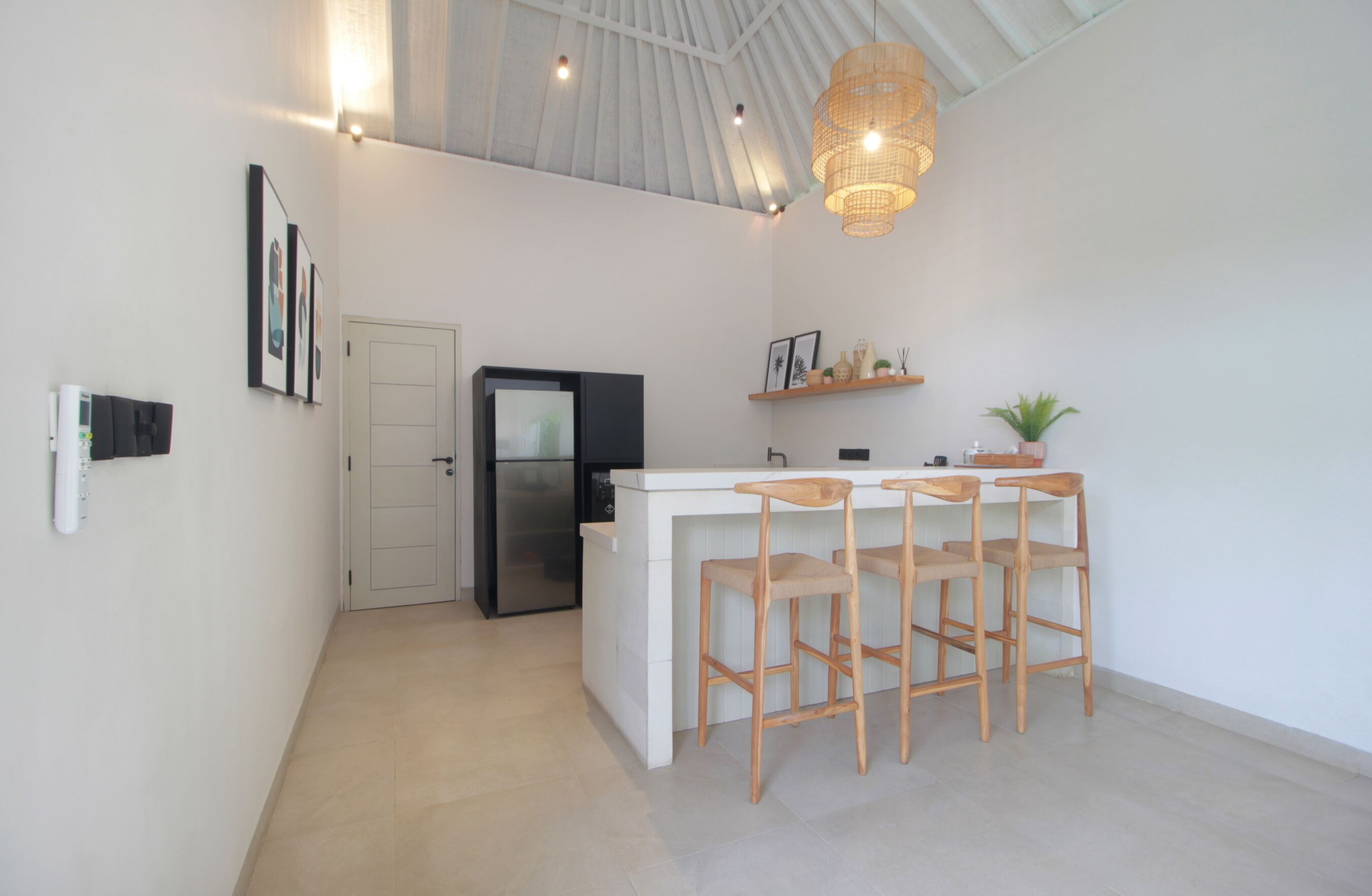 Echo Beach Villa & Apartment