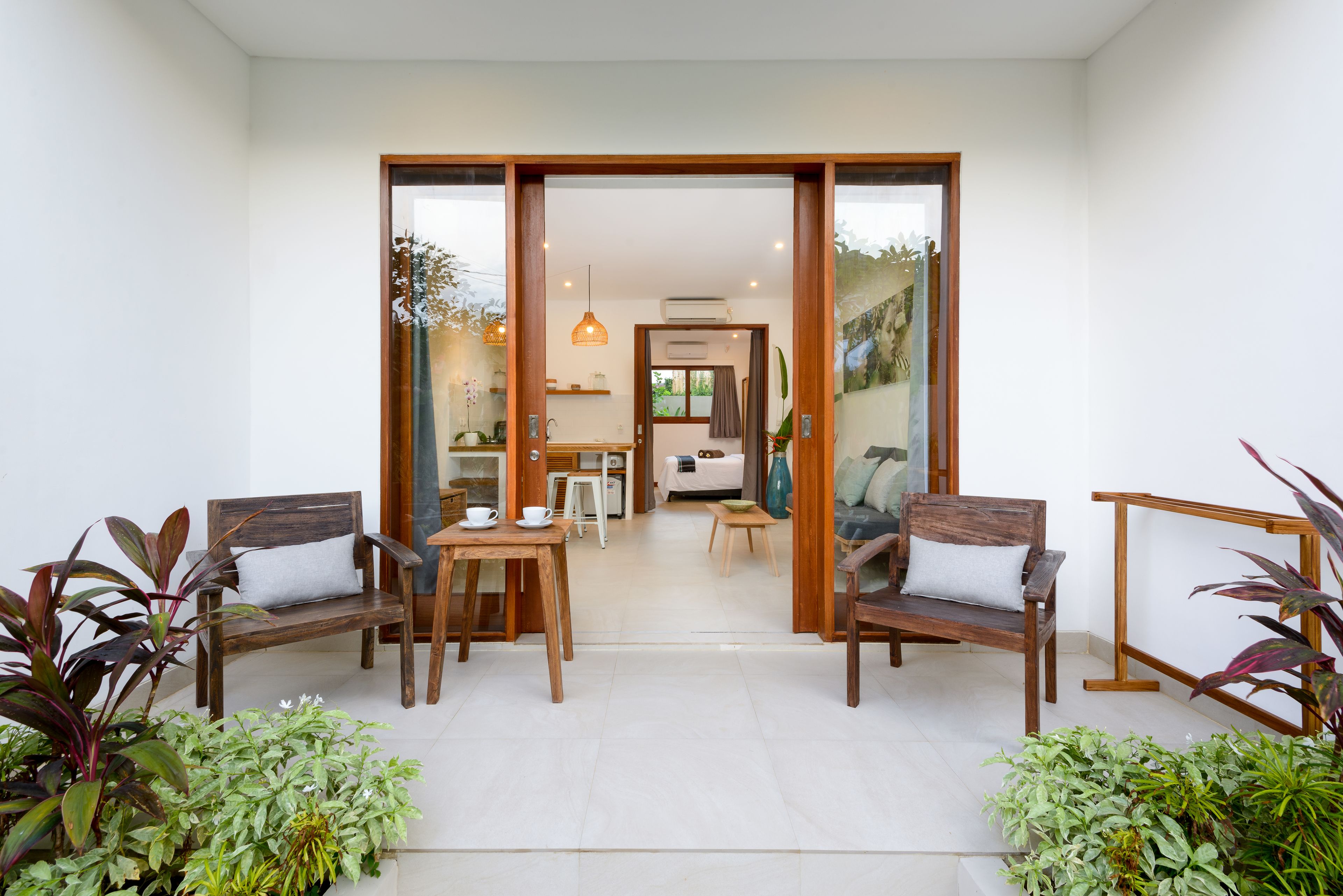 Echo Beach Villa & Apartment