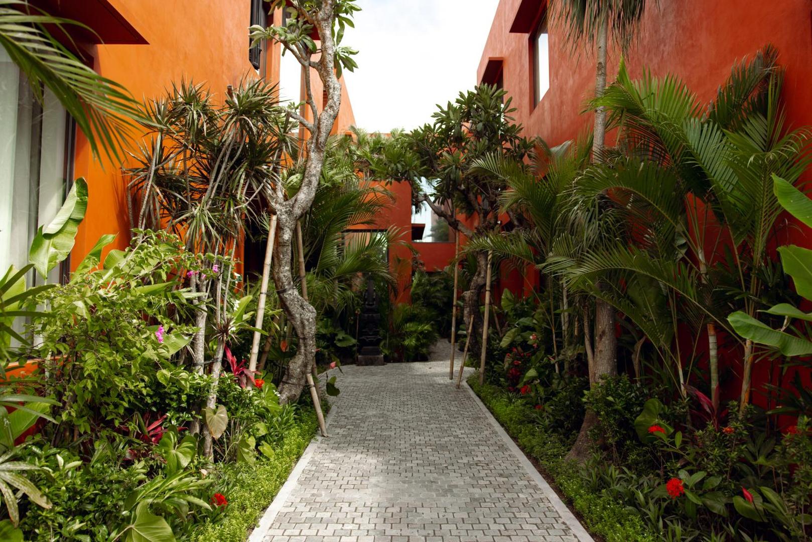 Five Stories Villa by Suom