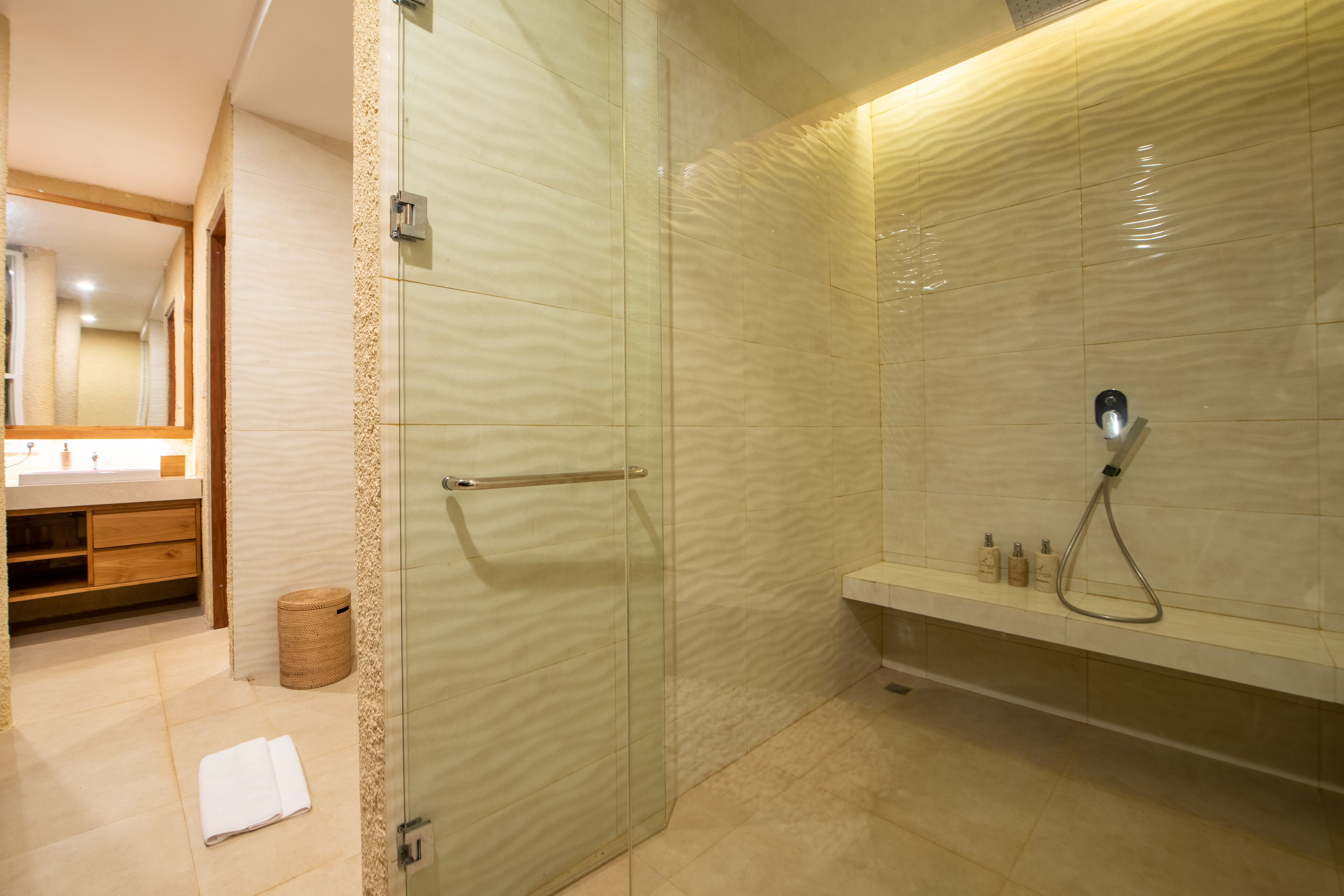 Triyana Resort Carangsari