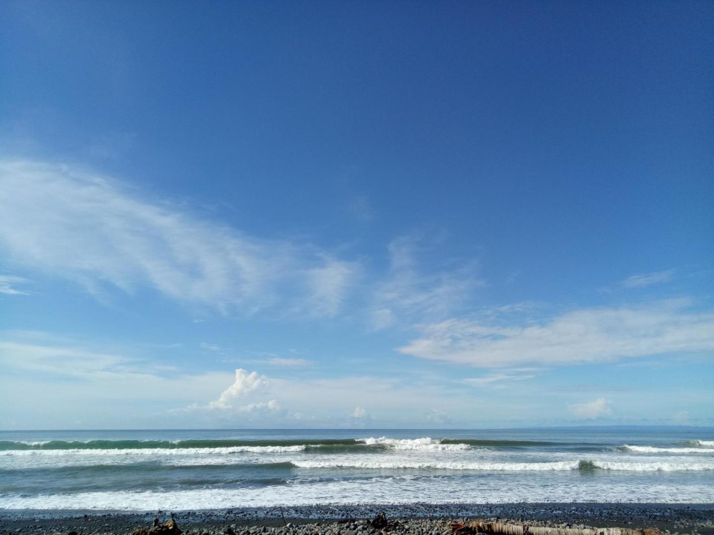 Emir Surfcamp