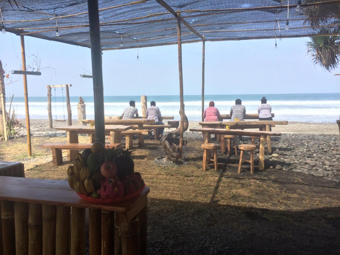 Emir Surfcamp
