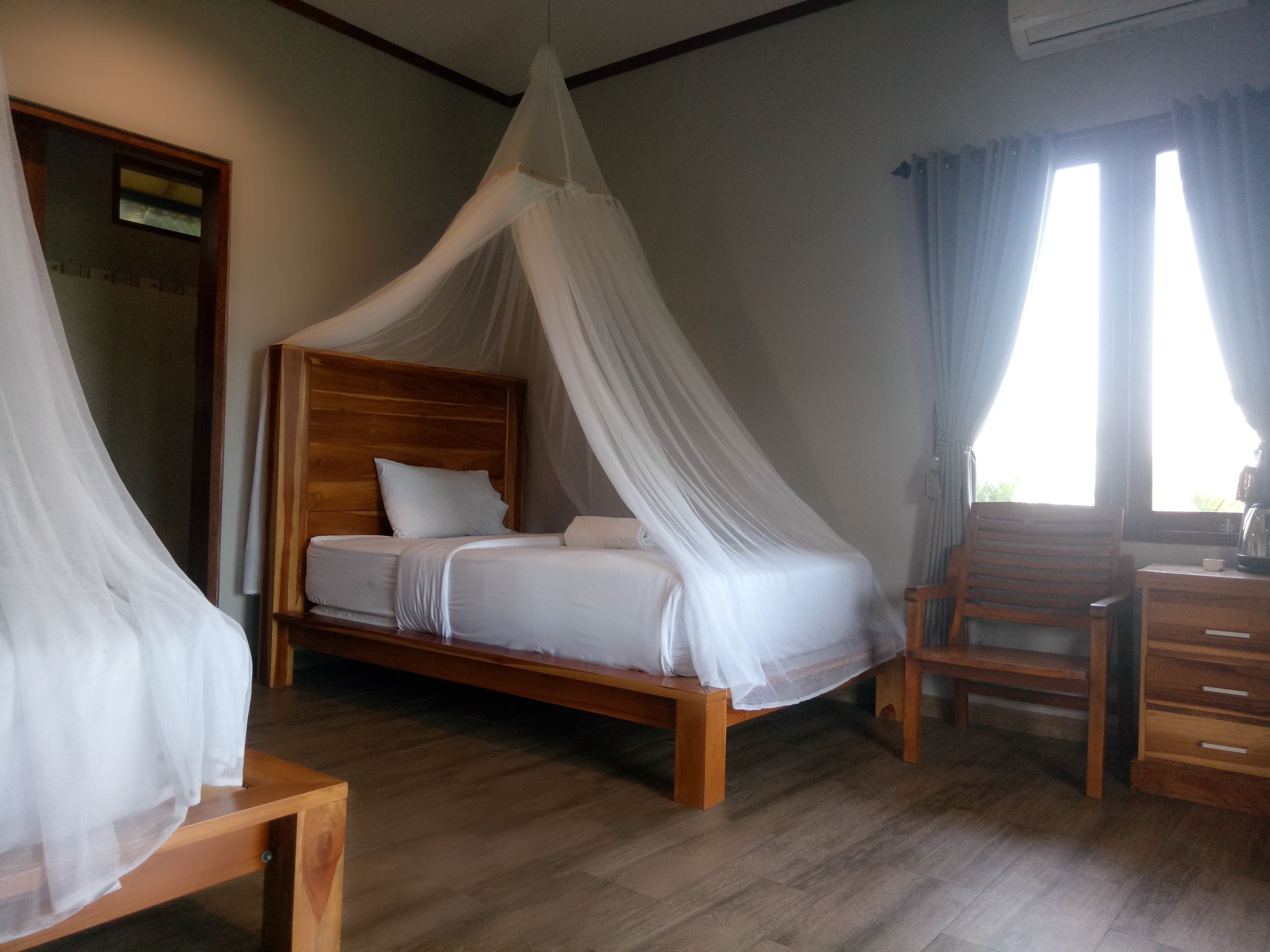 Emir Surfcamp