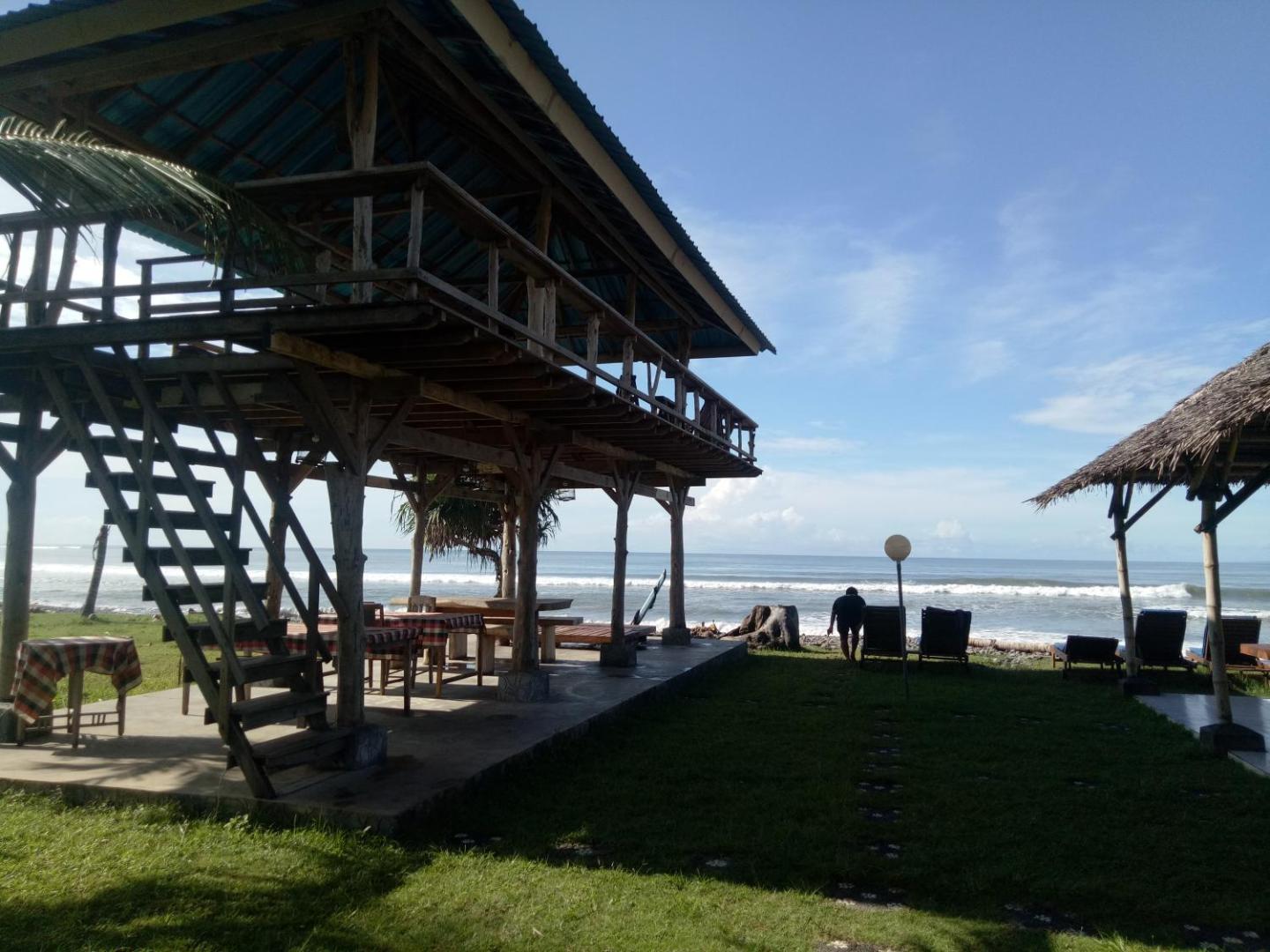 Emir Surfcamp