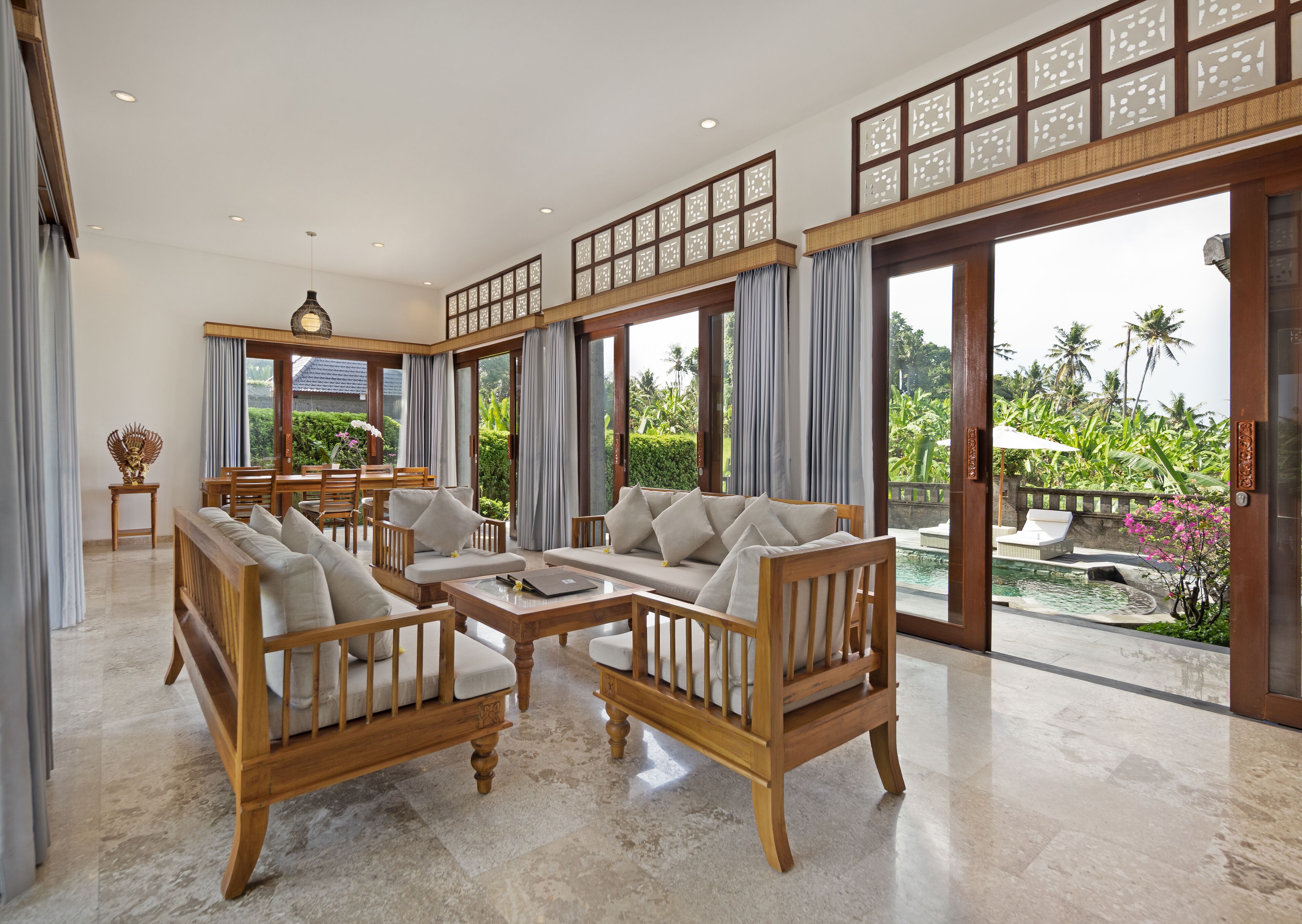 Swan Paradise a Pramana Experience