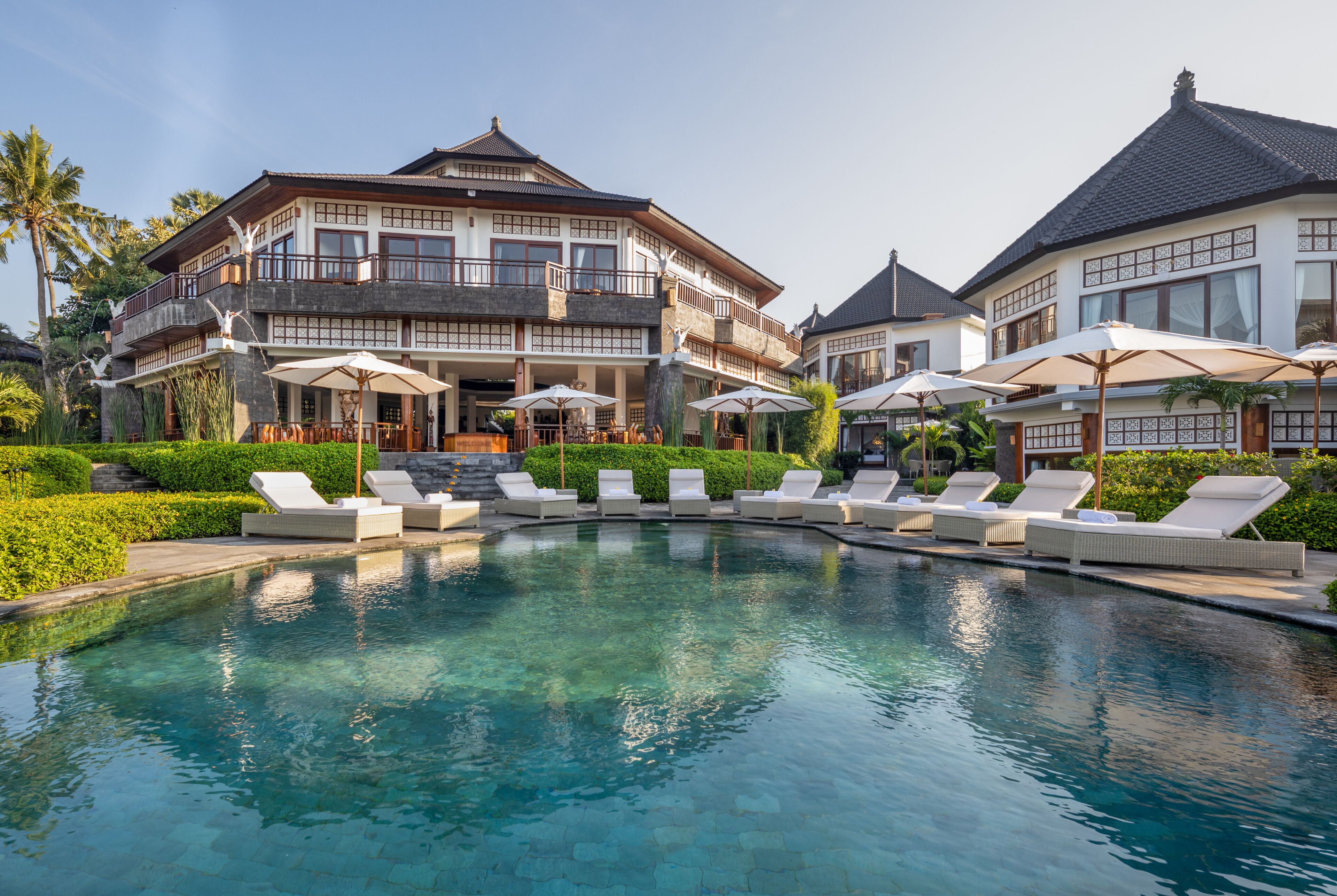 Swan Paradise a Pramana Experience