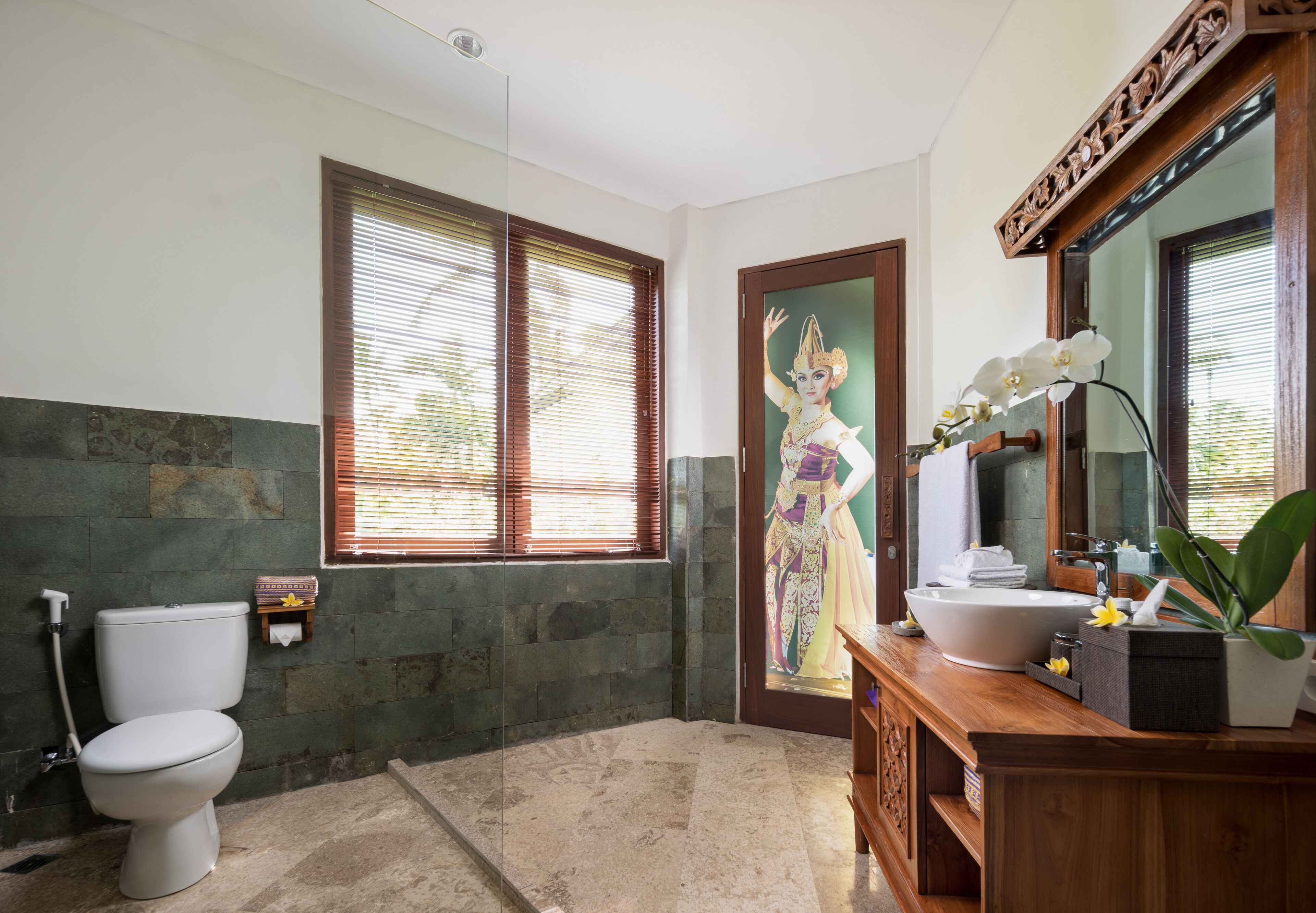 Swan Paradise a Pramana Experience