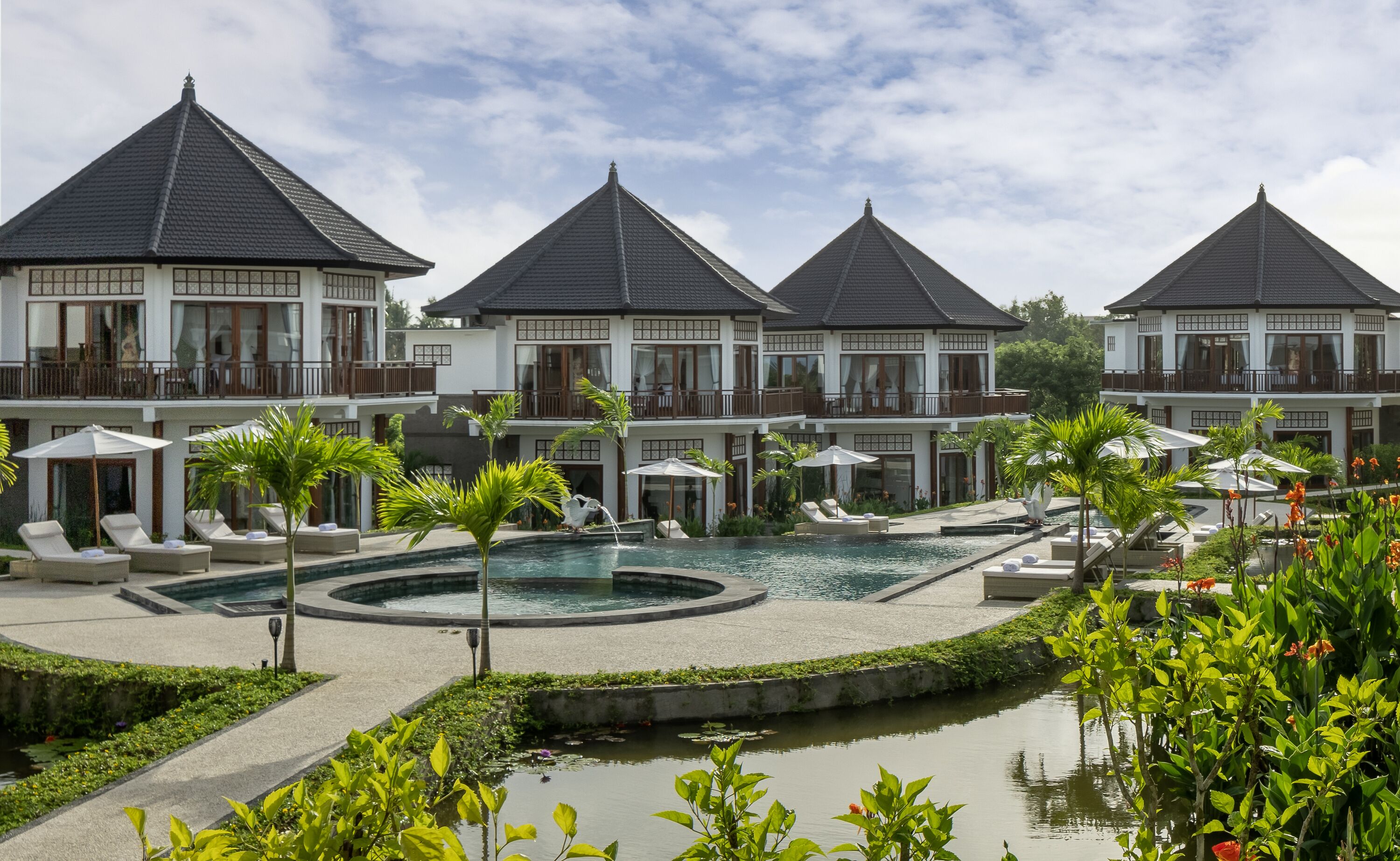 Swan Paradise a Pramana Experience