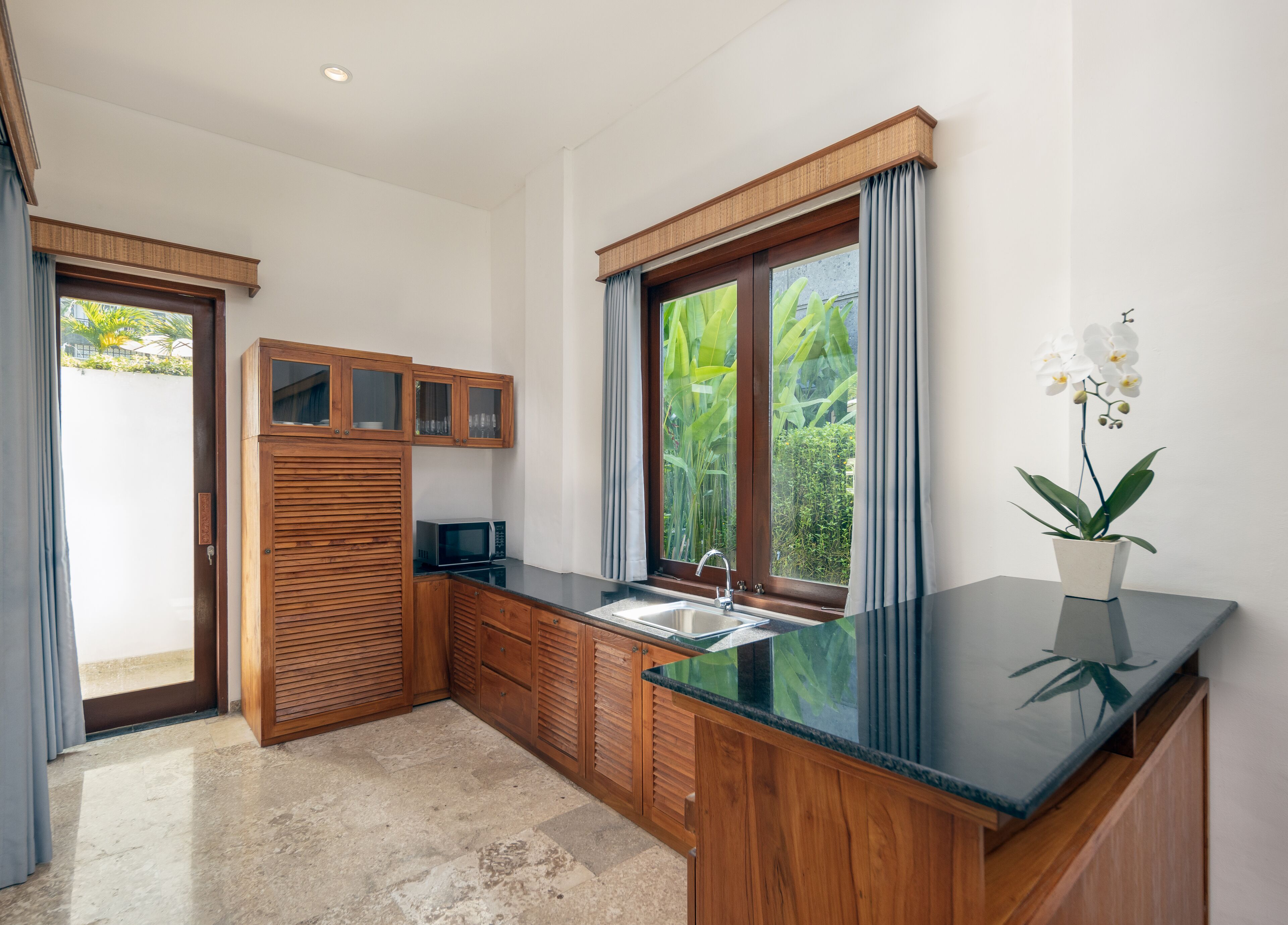 Swan Paradise a Pramana Experience