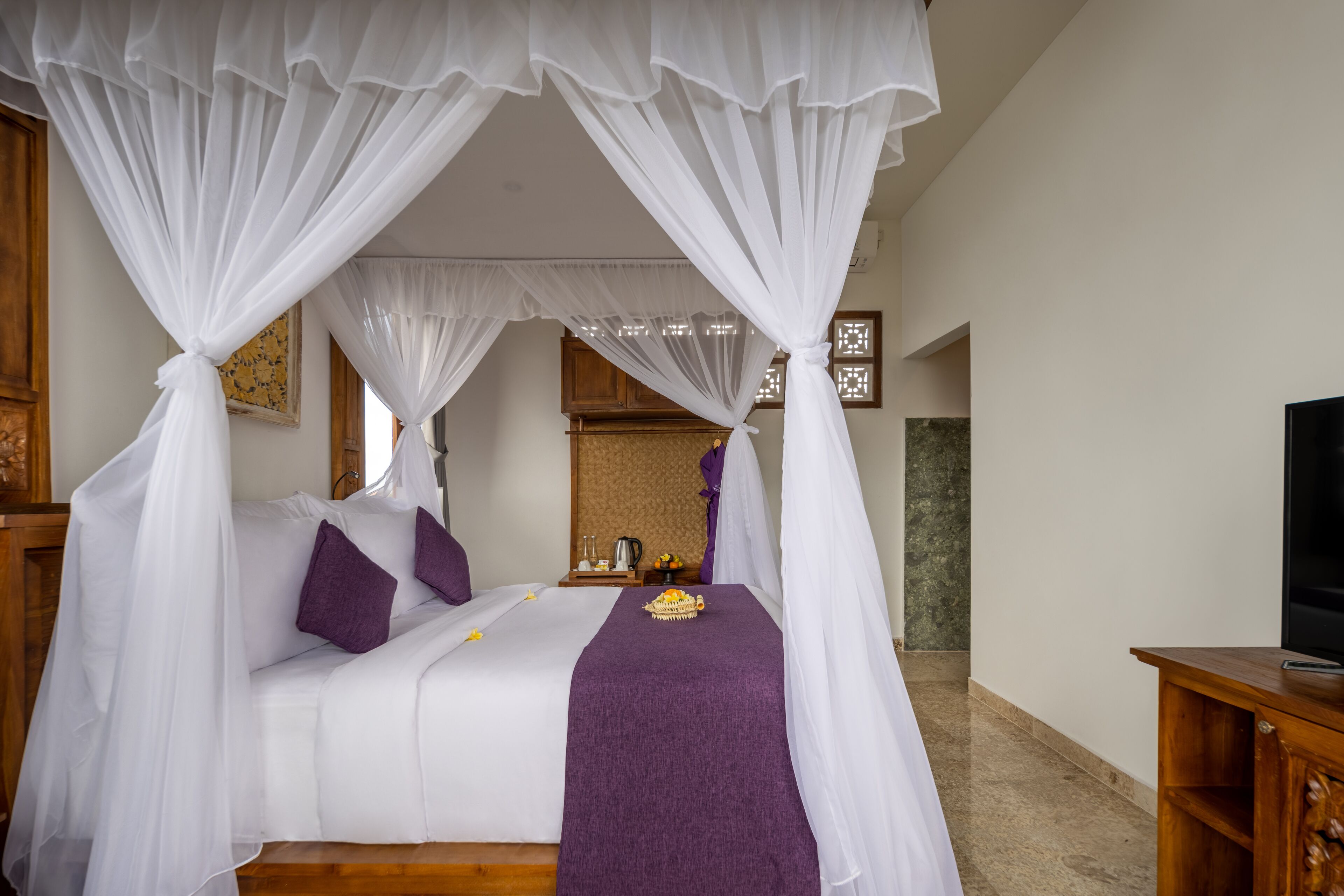 Swan Paradise a Pramana Experience