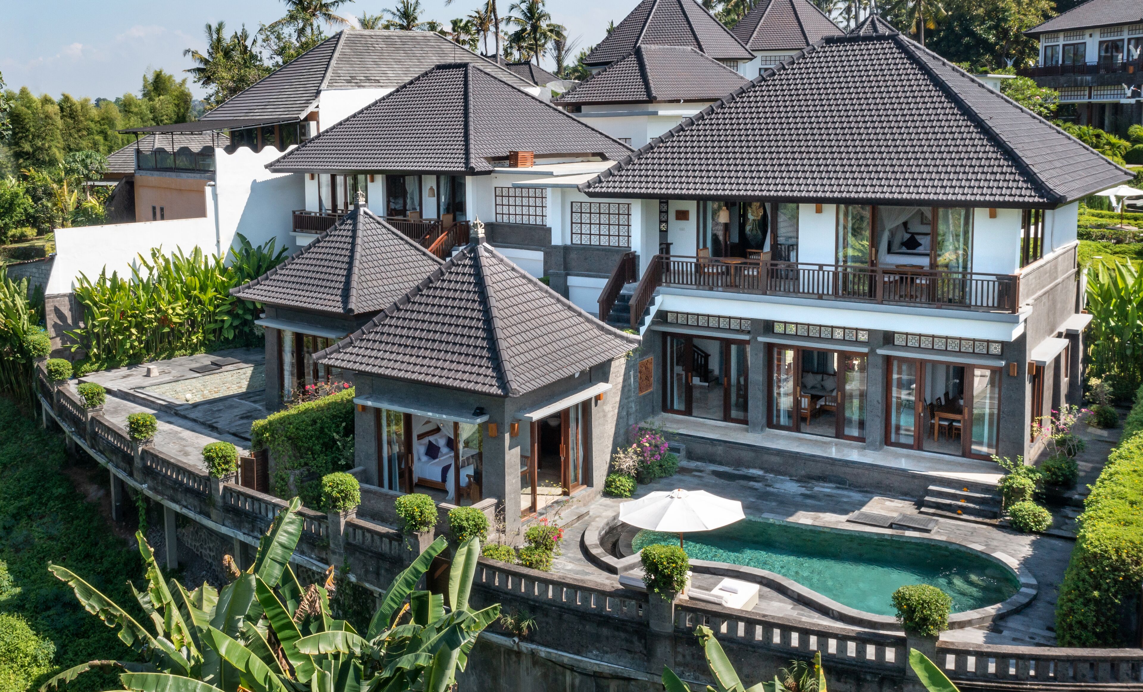Swan Paradise a Pramana Experience