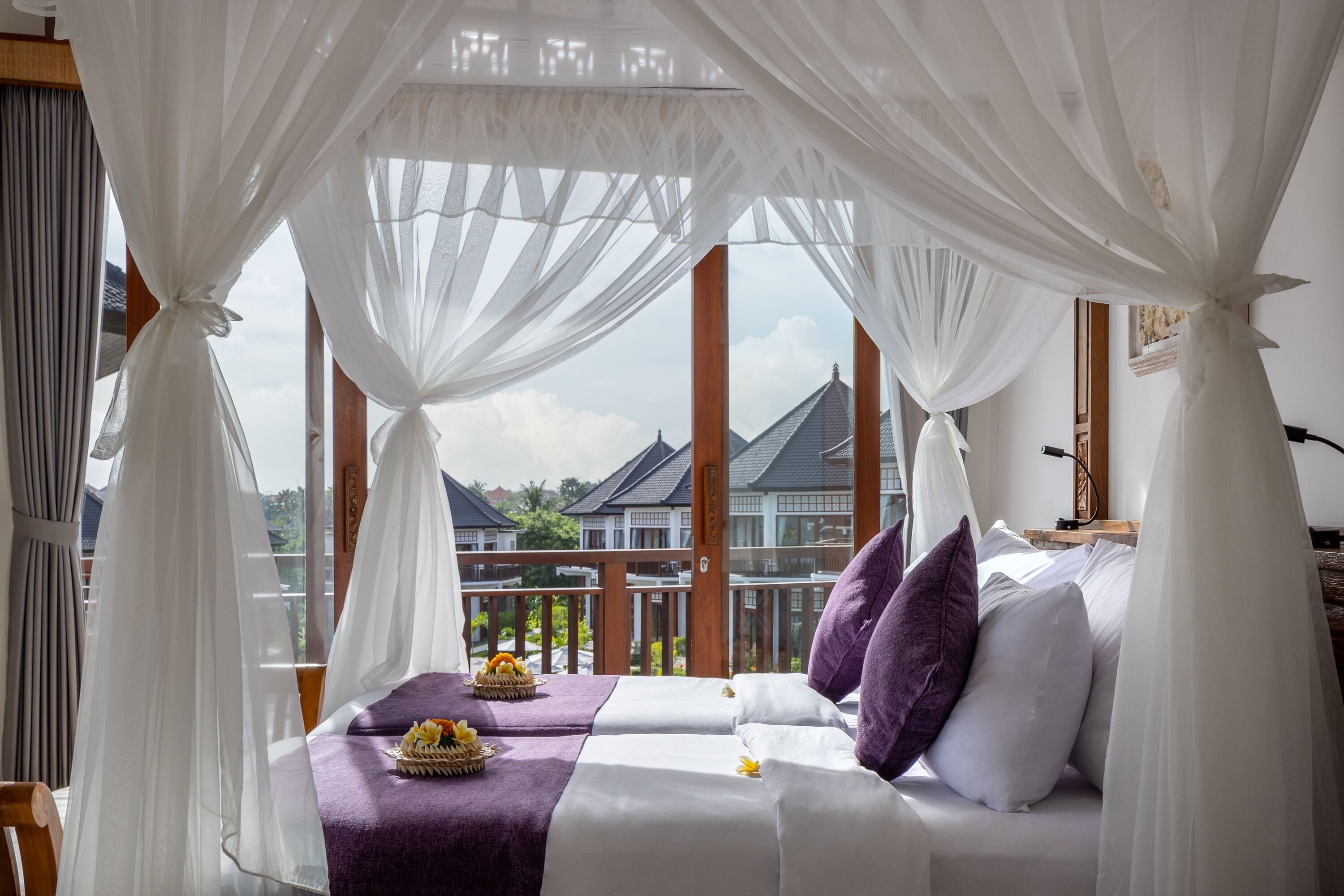 Swan Paradise a Pramana Experience
