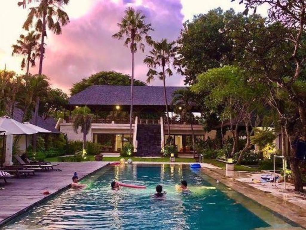 Avillion Villa Cinta