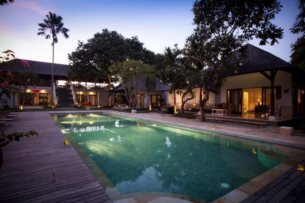 Avillion Villa Cinta