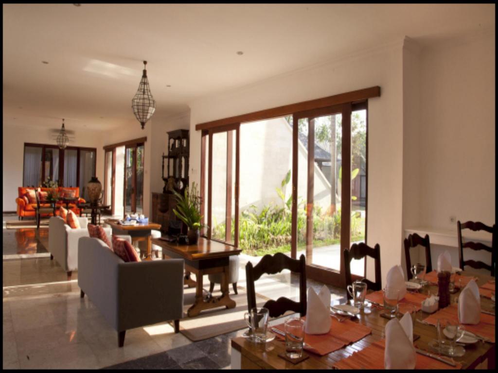 Avillion Villa Cinta