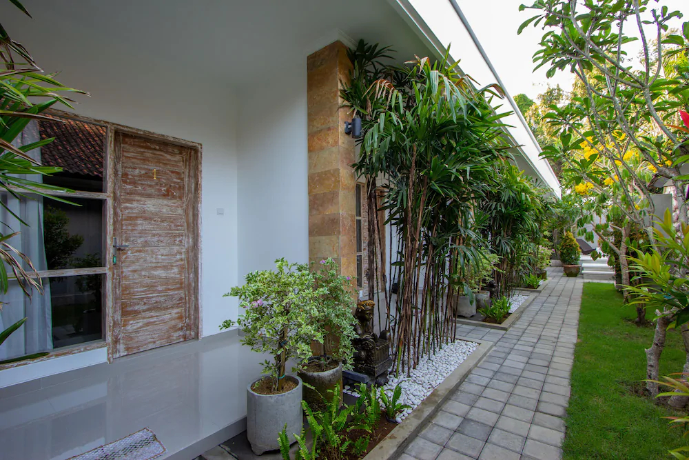 Bali Komang Guest House