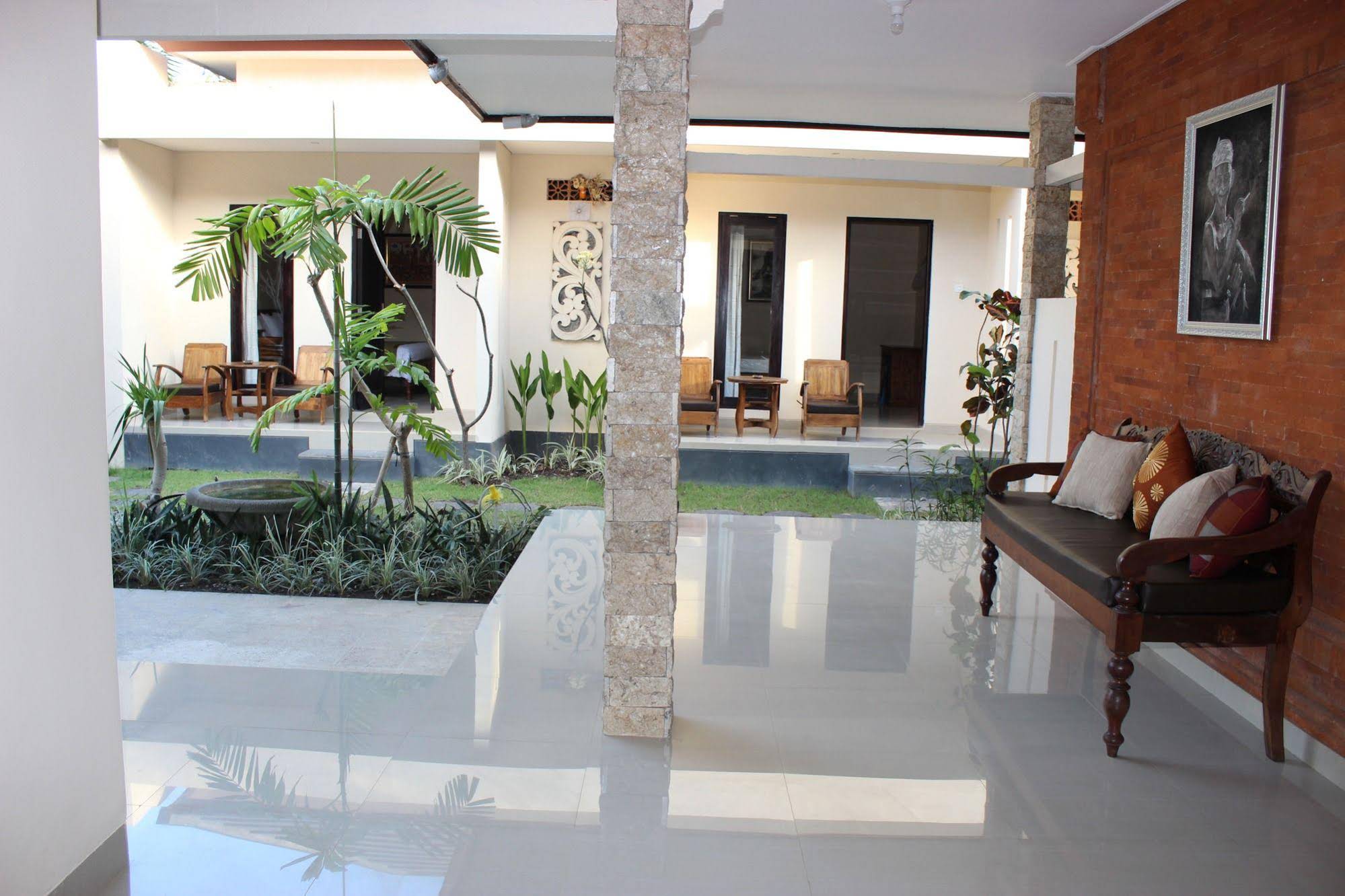 Blanjong Home Stay