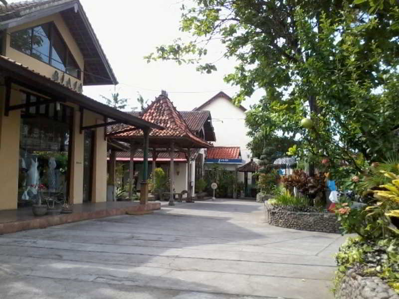 Gazebo Beach Hotel