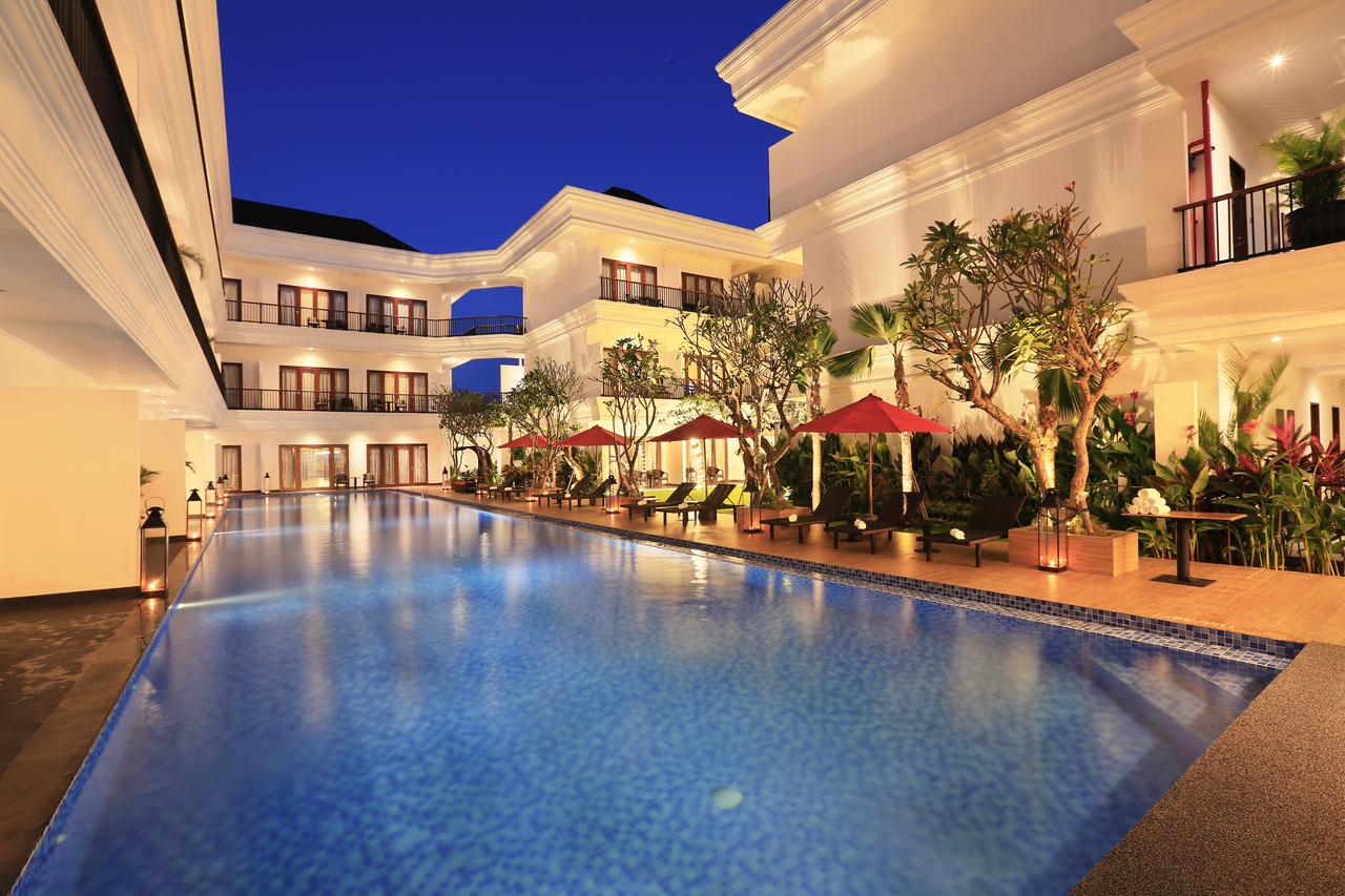 Grand Palace Hotel