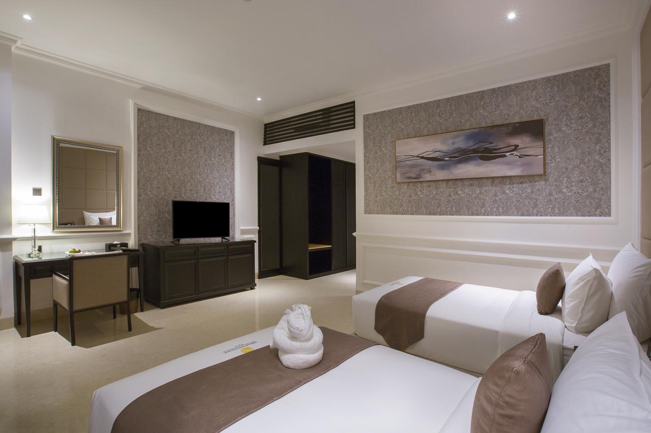 Grand Palace Hotel