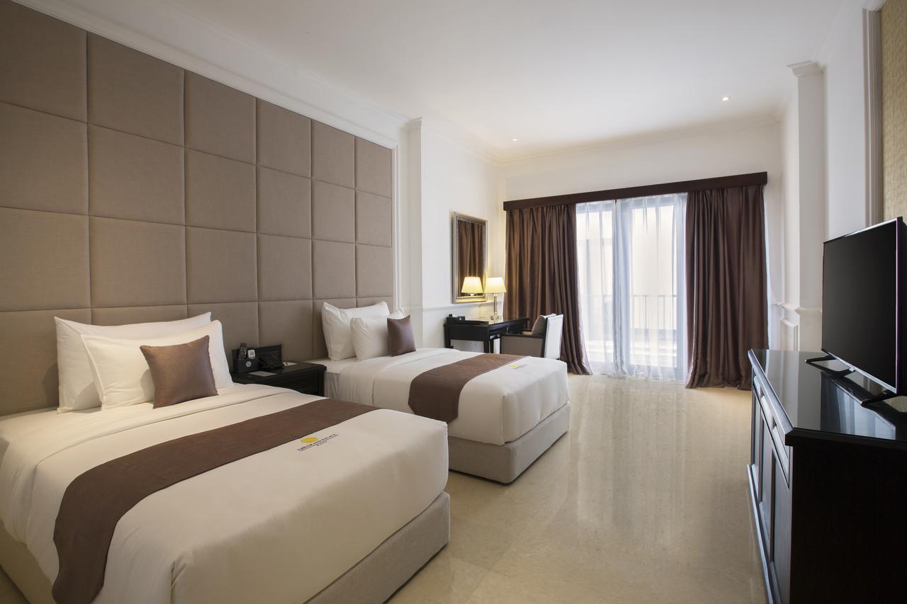 Grand Palace Hotel