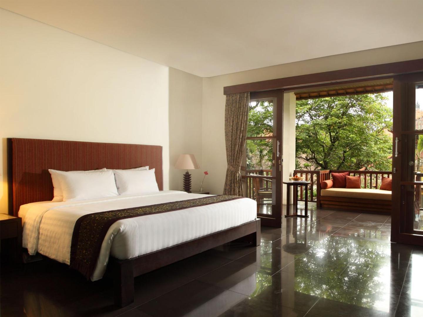 Griya Santrian Resort