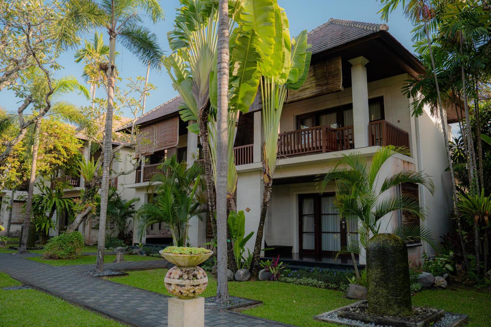 Griya Santrian Resort