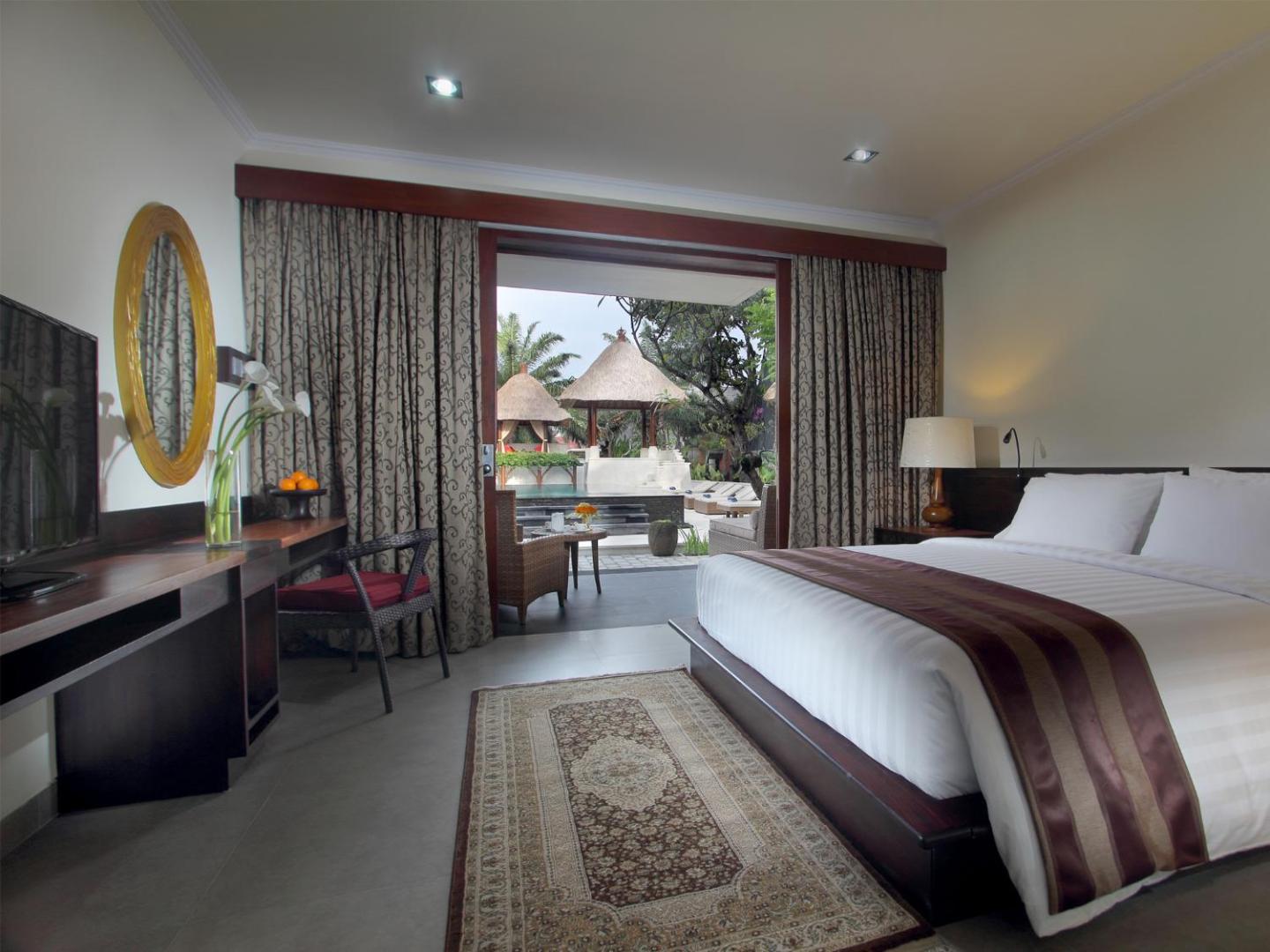 Griya Santrian Resort