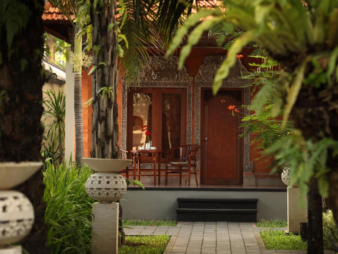 Griya Santrian Resort