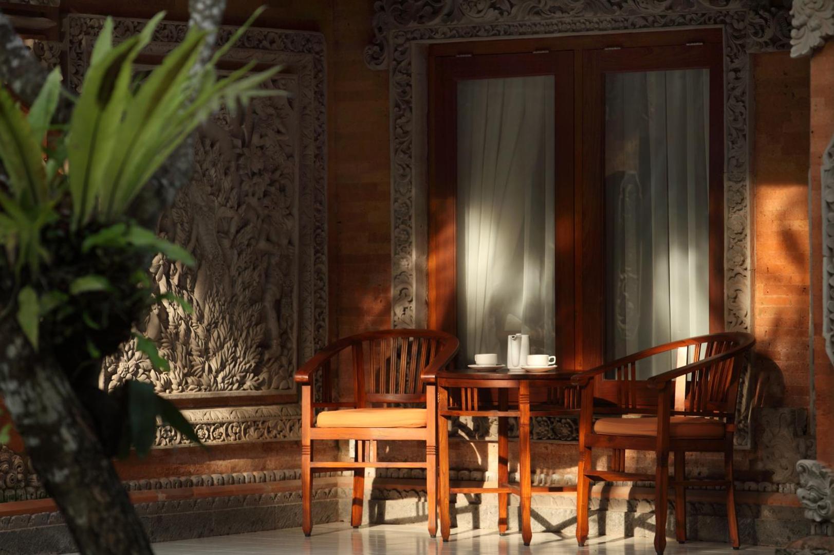 Griya Santrian Resort